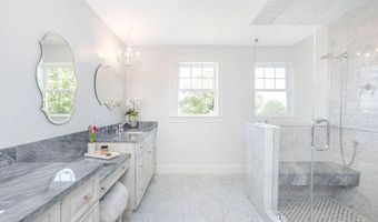 1040 Buttonwoods Ave, Warwick, RI 02886