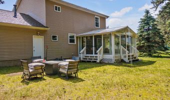 3 Oaks Ct, Albany, NY 12203