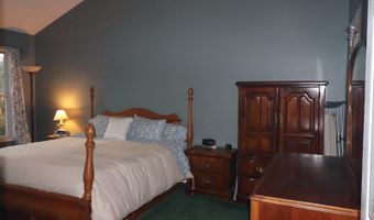 1900 Waverly Ln, Algonquin, IL 60102