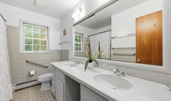 2687 Apple Way, Ann Arbor, MI 48104