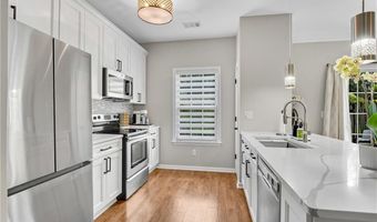 208 Magnolia Leaf Dr, Woodstock, GA 30188