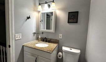 131 Pine Cir, Bennington, VT 05201