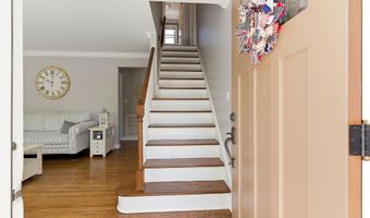 19 Harpoon St, Beachwood, NJ 08722