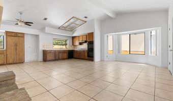 2070 Caaraway St, Escondido, CA 92026