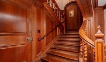 57 Ledge Rd 2, Newport, RI 02840