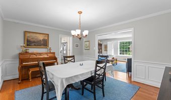 5121 BALTAN Rd, Bethesda, MD 20816