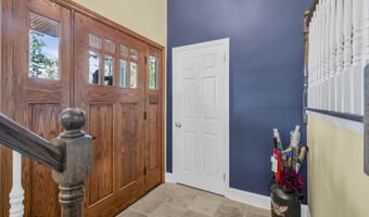 26 Crest Rd, Middletown, NJ 07748