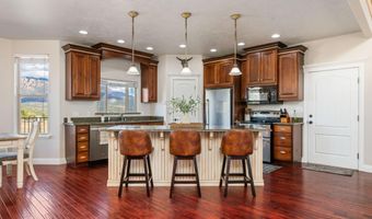 28 W Canal Dr, Brookside, UT 84782