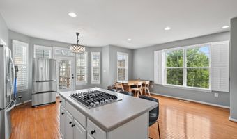 24687 KINGS CANYON Sq, Aldie, VA 20105