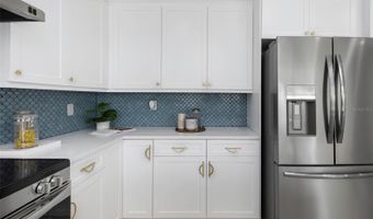 6321 BALBOA Ln, Apollo Beach, FL 33572