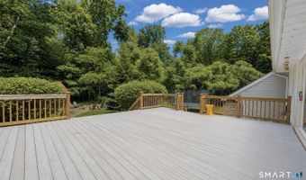 285 Wooding Hill Rd, Bethany, CT 06524