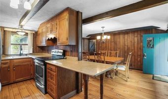 26 Thomas St, Charlestown, RI 02813