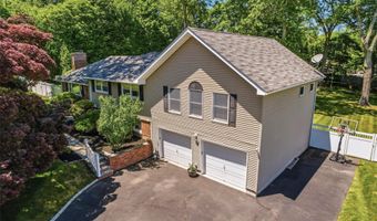 6 Biret Dr, Airmont, NY 10952