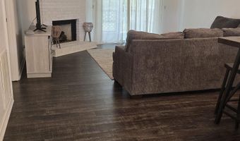 1121 KING ARTHUR Ct, Alabaster, AL 35007