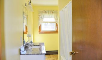 499 W River Rd, Augusta, ME 04330