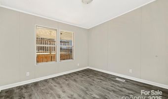 140 Sanford Ln, Badin Lake, NC 28127