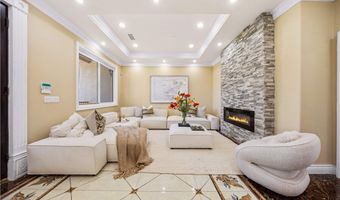 185 W Palm Dr, Arcadia, CA 91007