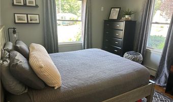 76 Poplar Dr, Cranston, RI 02920