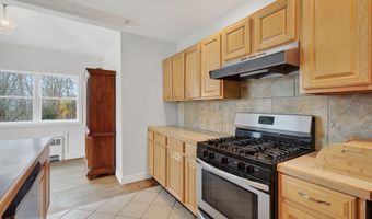 38 Mary Carroll St, Auburn, ME 04210