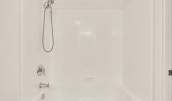 880 N POLLARD St 801, Arlington, VA 22203