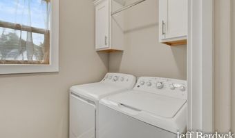 5697 Victoria St, Allendale, MI 49401