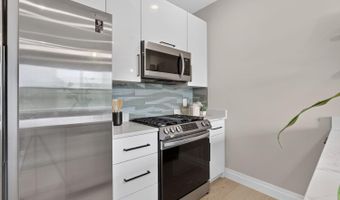 1102 STAPLES St NE #301, Washington, DC 20002