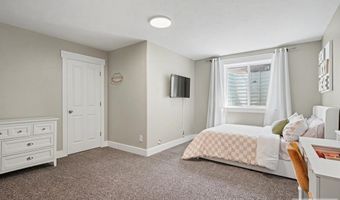 5343 Barton Ct, Ammon, ID 83406