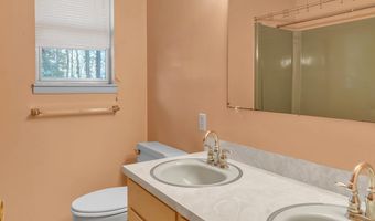 249 Auburn Dr, Alexander City, AL 35010