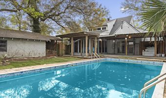 1090 Cherokee St, Biloxi, MS 39530