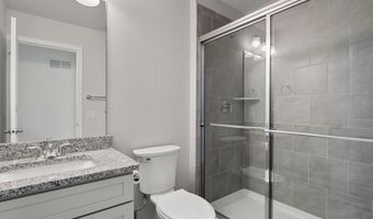3048 N Spurway Dr, Ann Arbor, MI 48105