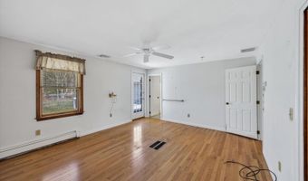 52 Clubhouse Dr, Bourne, MA 02532