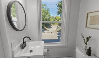 1 Cray St, Cumberland, RI 02864