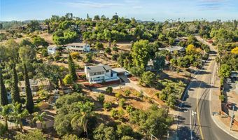 2401 Sunset Dr, Escondido, CA 92025