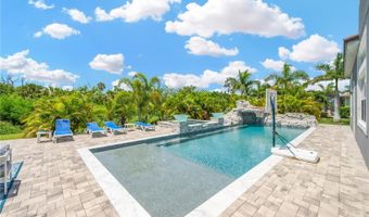832 MANNS HARBOR Dr, Apollo Beach, FL 33572