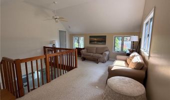 157 Briarwood Ave, Middletown, RI 02842