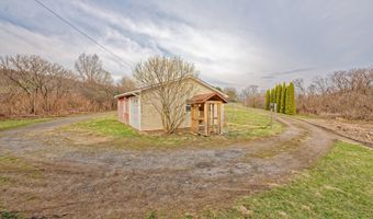 197 Dorn Rd, Amsterdam, NY 12010