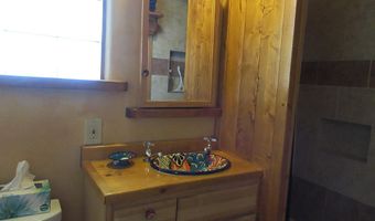 8 Juan Martinez Rd, Arroyo Seco, NM 87580