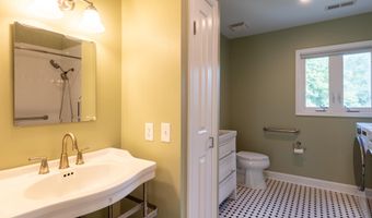 4614 ROXBURY Dr, Bethesda, MD 20814