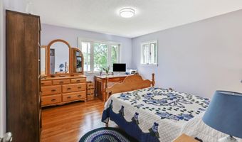 370 Lake St, Barton, VT 05822