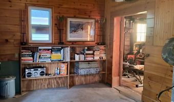 166 Manny Corners Rd, Amsterdam, NY 12010