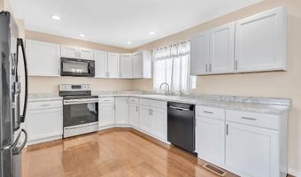 1744 Parkview Dr, Bedford, IN 47421