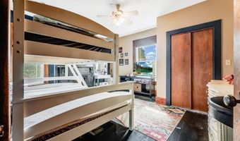 3 Pine St, Barrackville, WV 26559