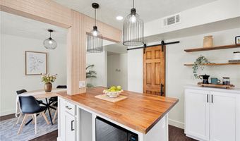 14204 Tehachapi Rd, Apple Valley, CA 92307
