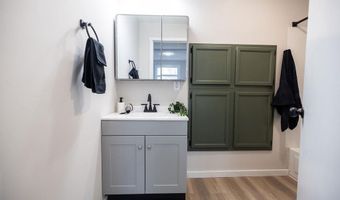 330 W McKeever St, Andrews, IN 46702