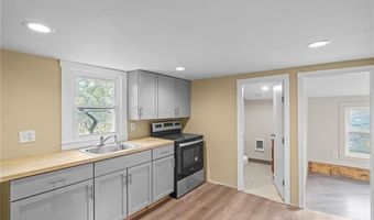51 Knotty Oak Shr, Coventry, RI 02816