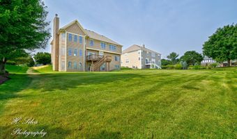 3260 Nottingham Dr, Algonquin, IL 60102