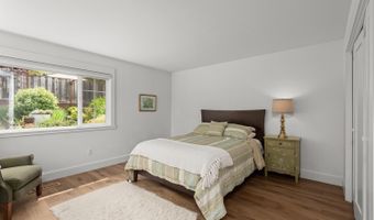 7362 Oakmont Dr, Santa Rosa, CA 95409