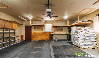 28 Grande View Dr, Cody, WY 82414