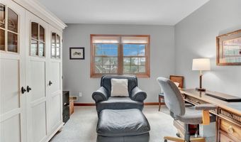 23 Gatehouse Ln, Amherst, NY 14051