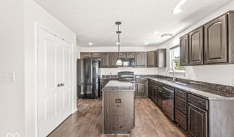 6851 Wilmot Ln, Avon, IN 46123